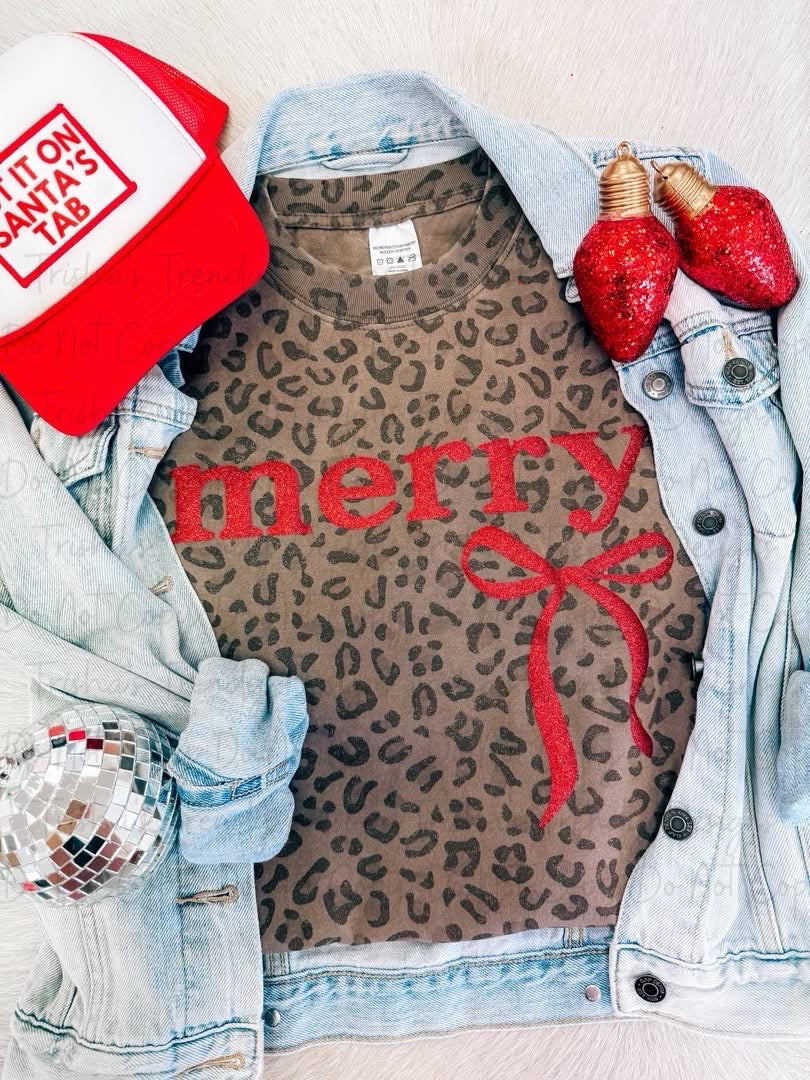 Glitter puff merry leopard tee