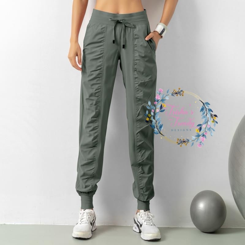 PREORDER: RERUN The Aleyna Cuffed Jogger