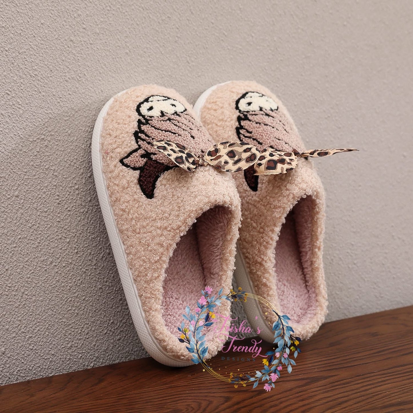 PREORDER: Highland cow with leopard bow slippers