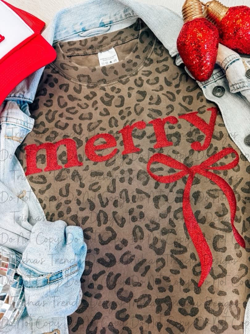 Glitter puff merry leopard tee