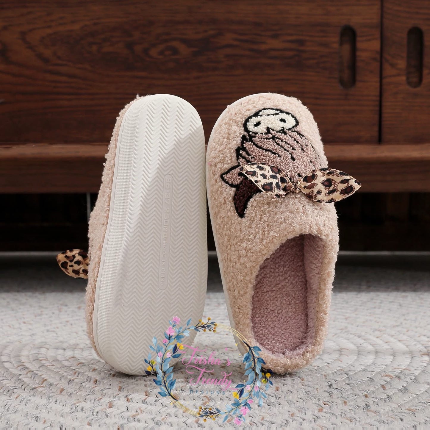 PREORDER: Highland cow with leopard bow slippers