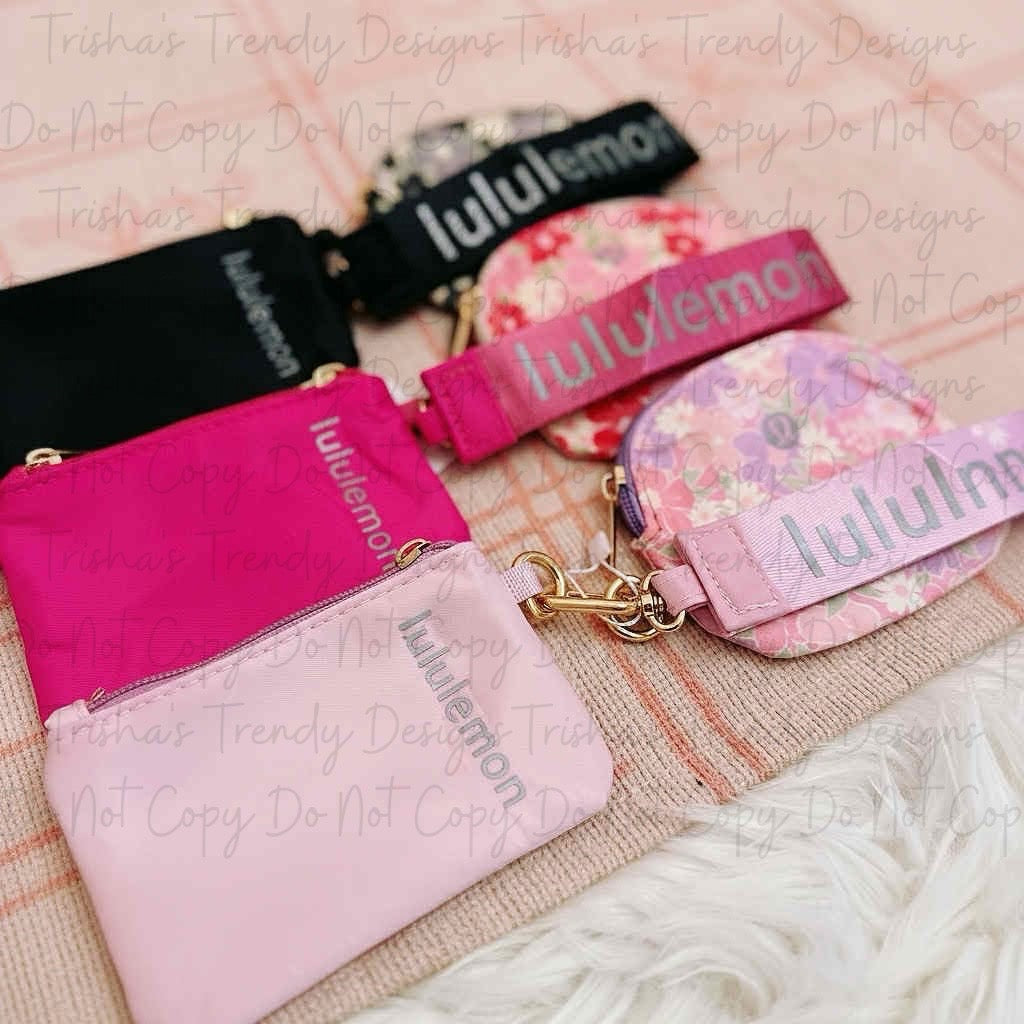 PREORDER:FLORAL WRISTLET