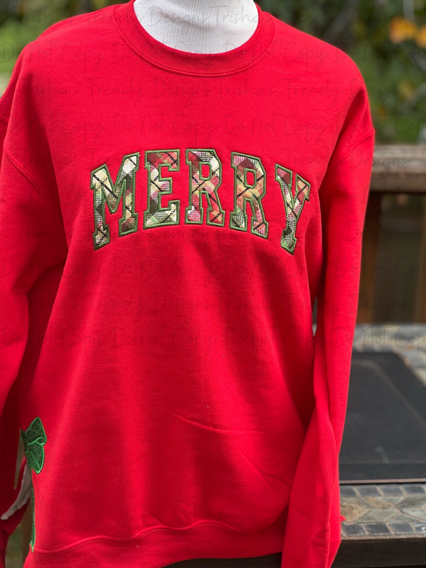 Merry Bow embroidered side split long sleeve or sweatshirt