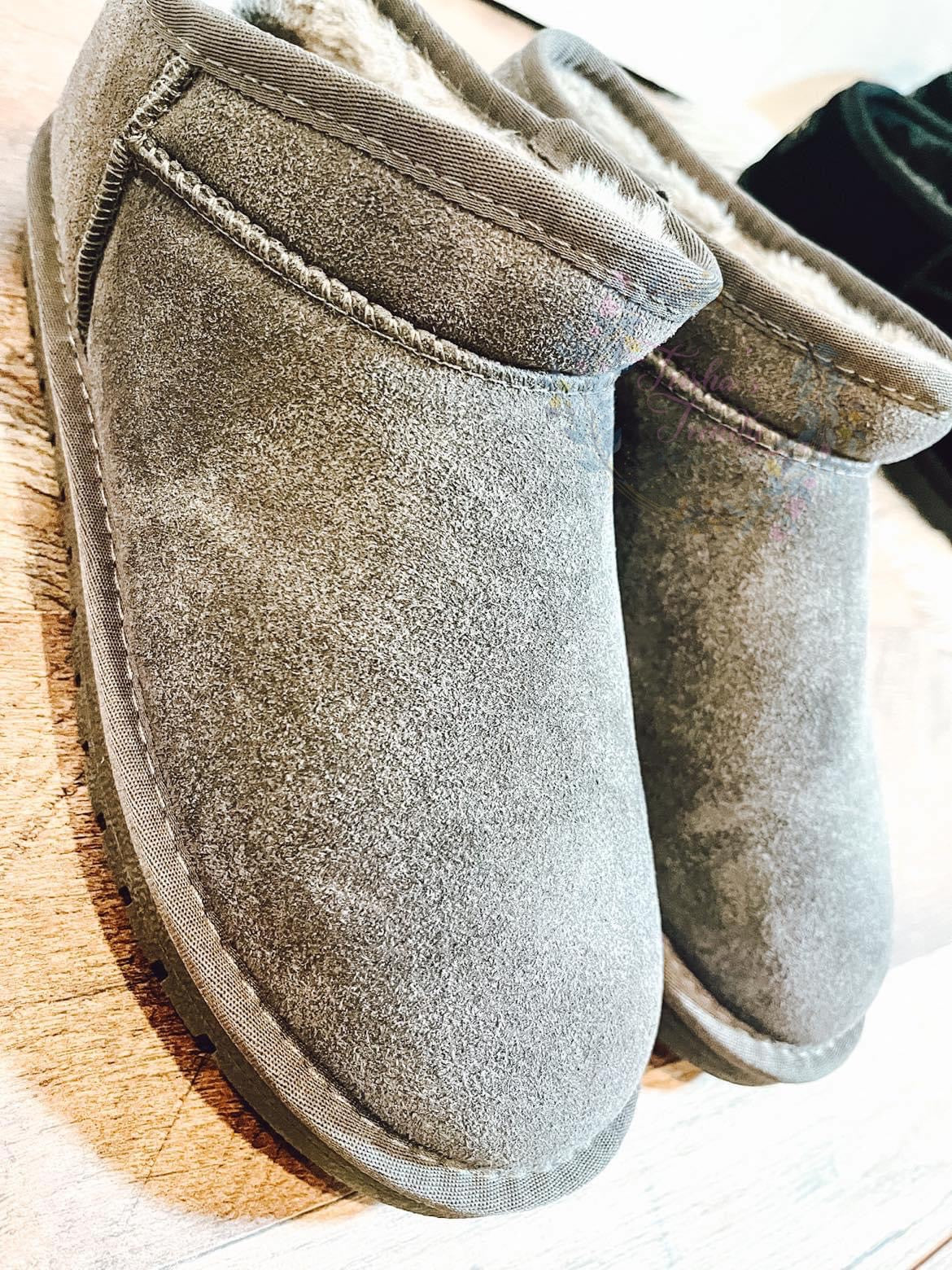 Preorder: Faux Fur Lined Shortie Boots